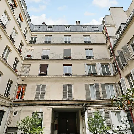 Intimate - 2p - Arts Et Metiers-republique * Parijs