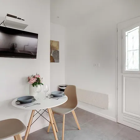 Intimate - 2p - Arts Et Metiers-republique Appartement Parijs